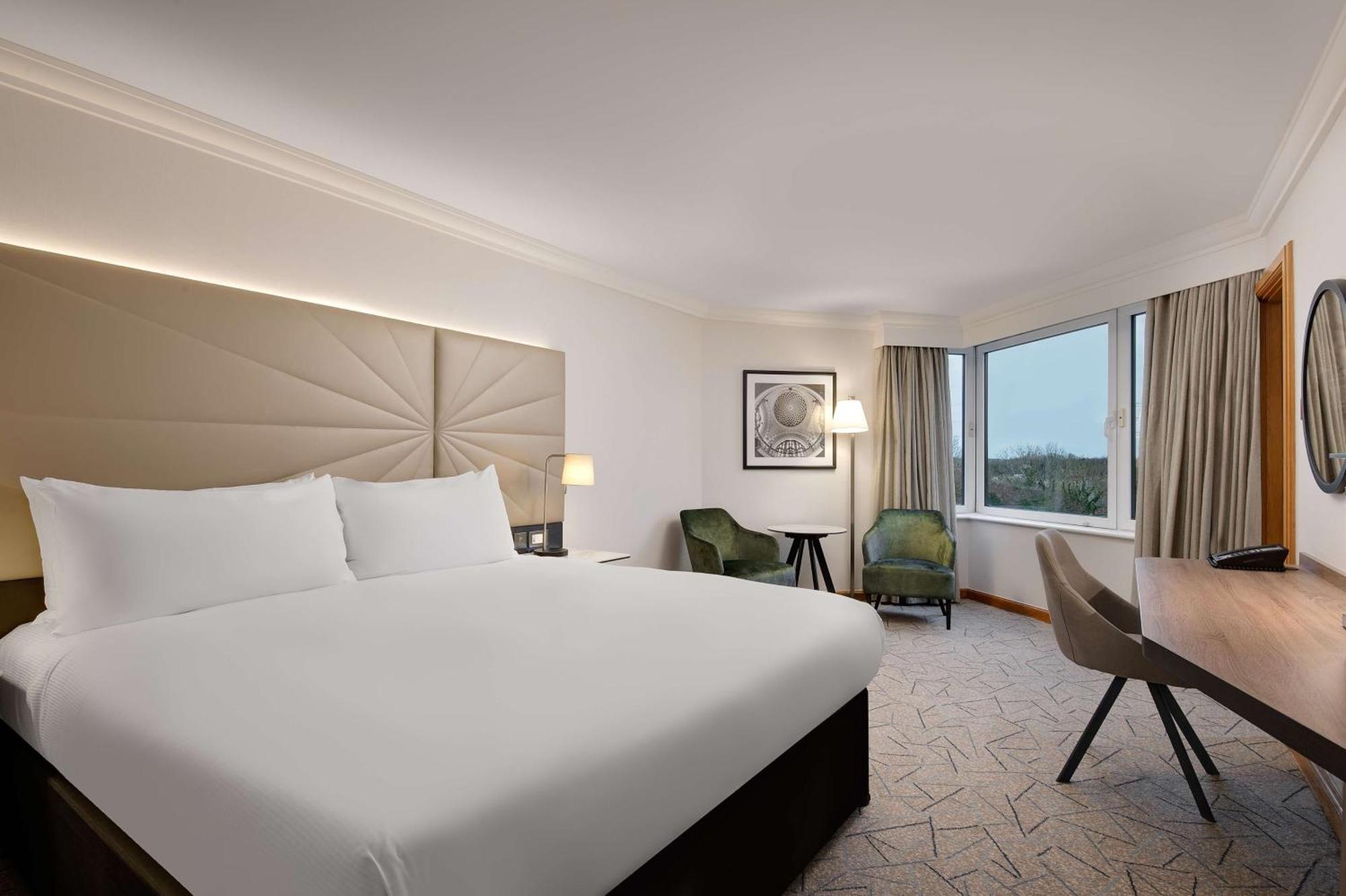 Hilton Birmingham Metropole Hotel 4*