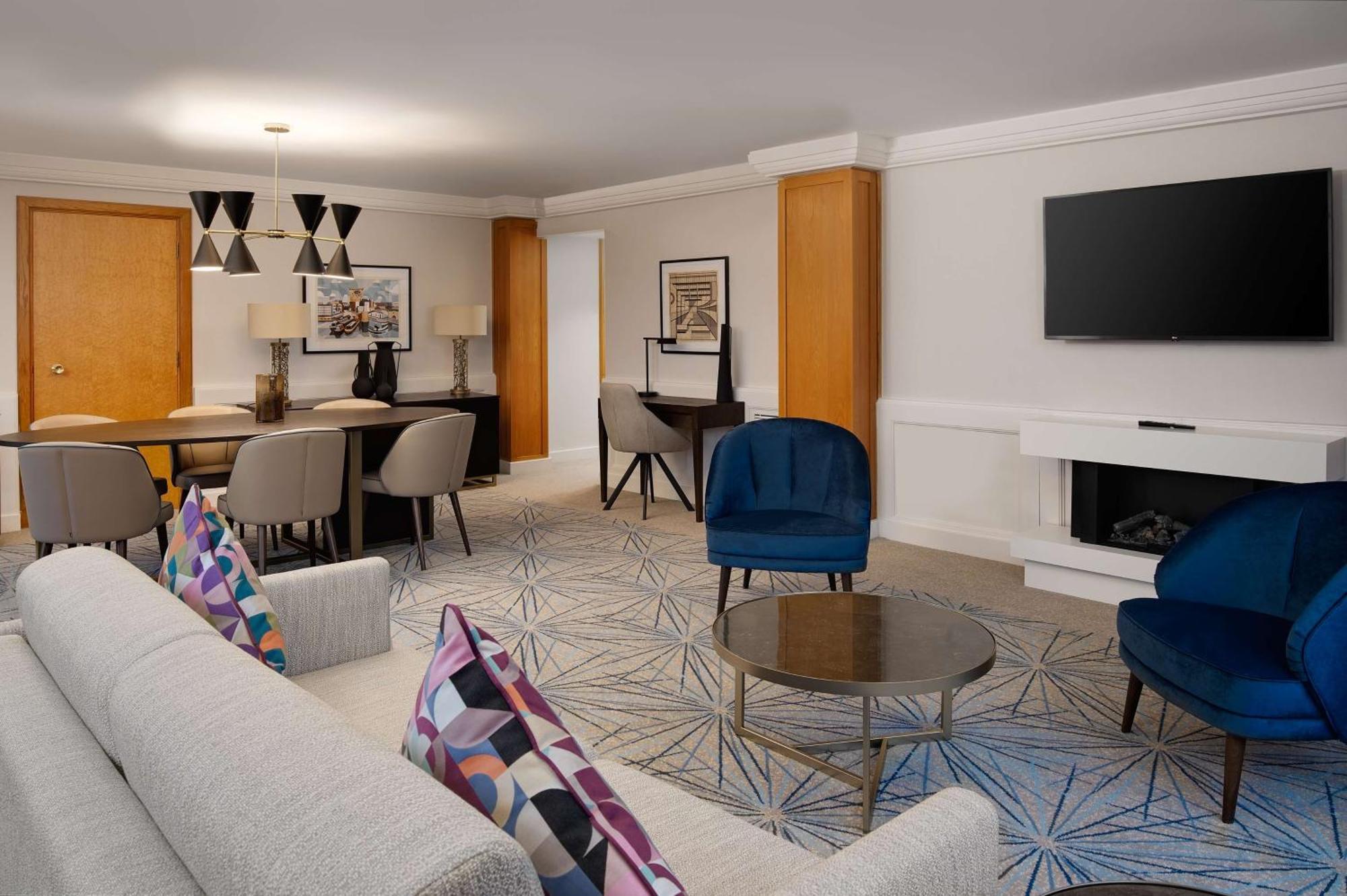 Hilton Birmingham Metropole Hotel 4*