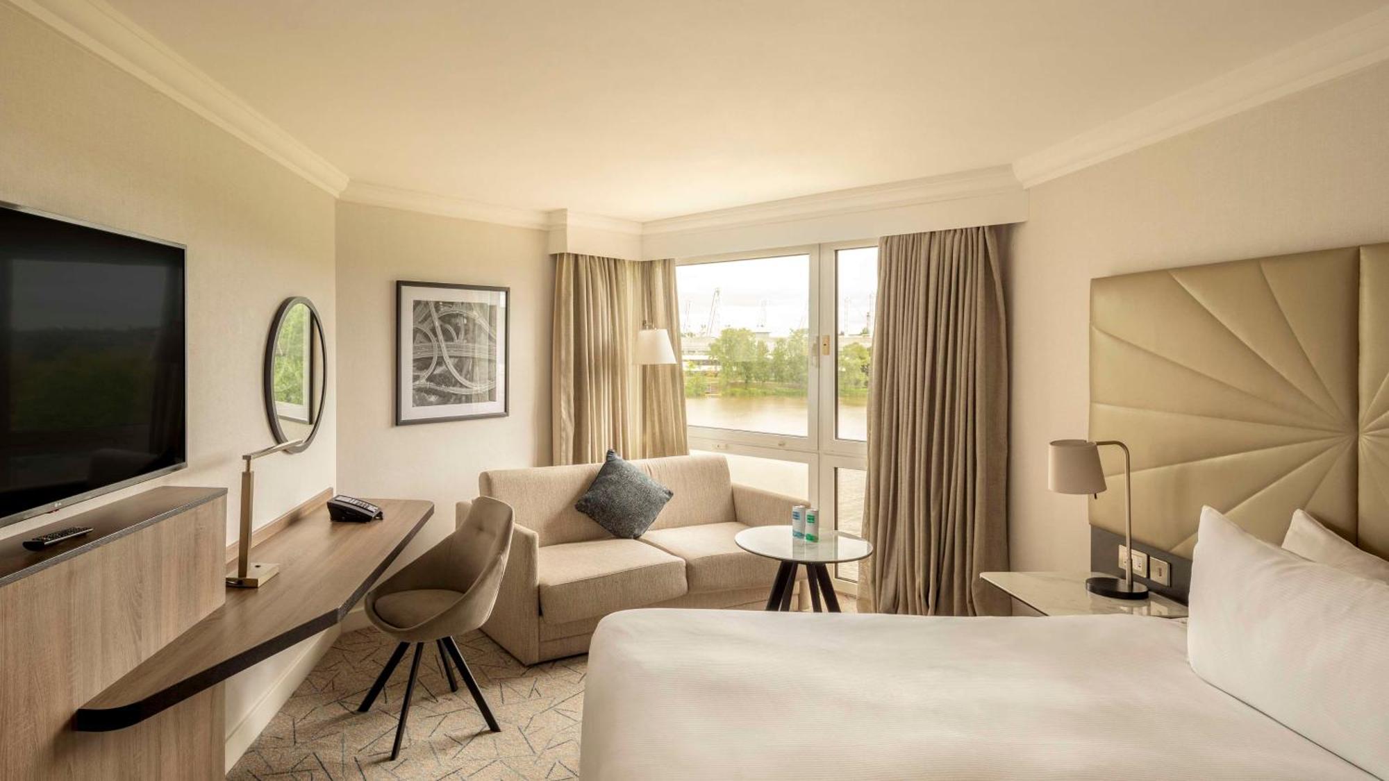 Hilton Birmingham Metropole Hotel 4*