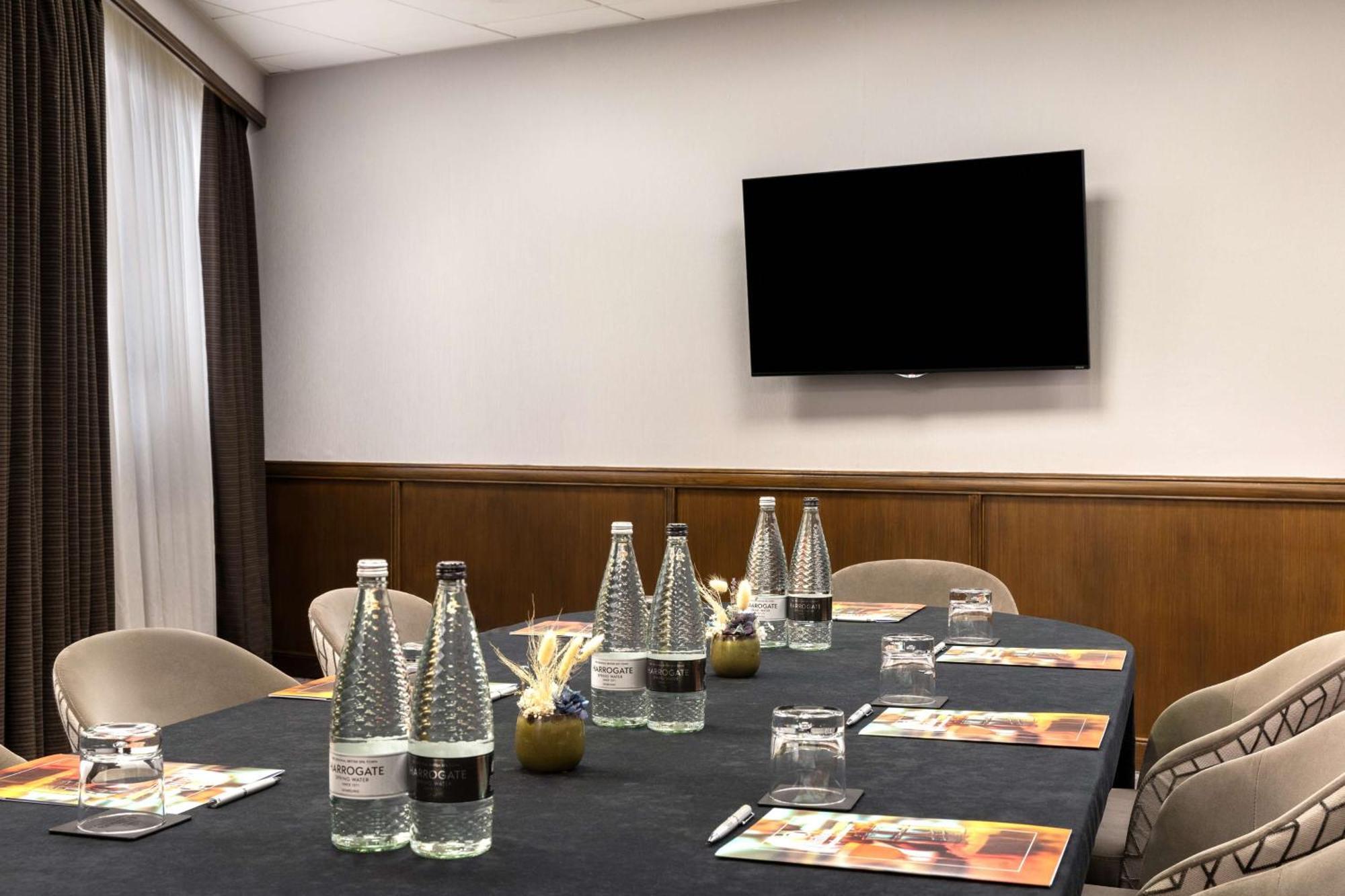 Hilton Birmingham Metropole Hotel 4*