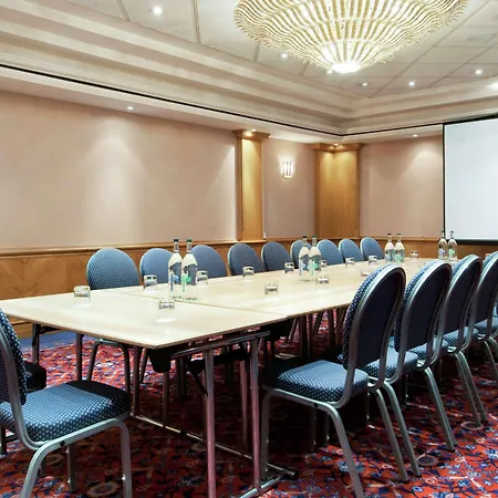 Hilton Birmingham Metropole Hotel 
